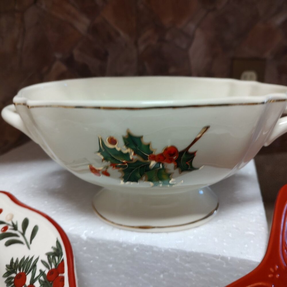 TELEFLORA HOLLYBERRY SERVING BOWL
